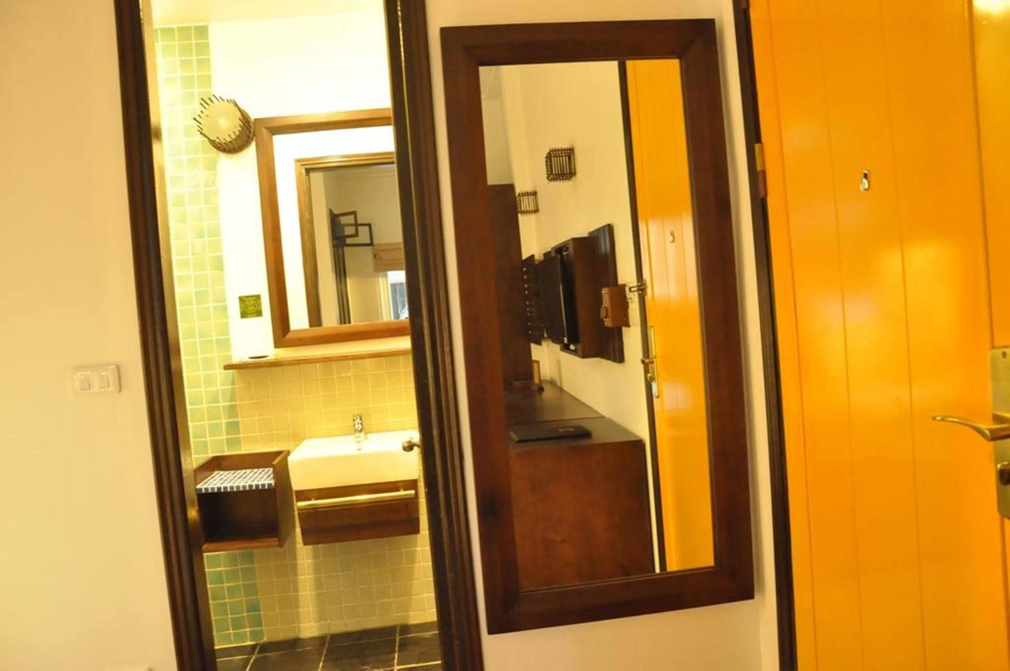 האנוי Cinnamon Cathedral Hotel מראה חיצוני תמונה