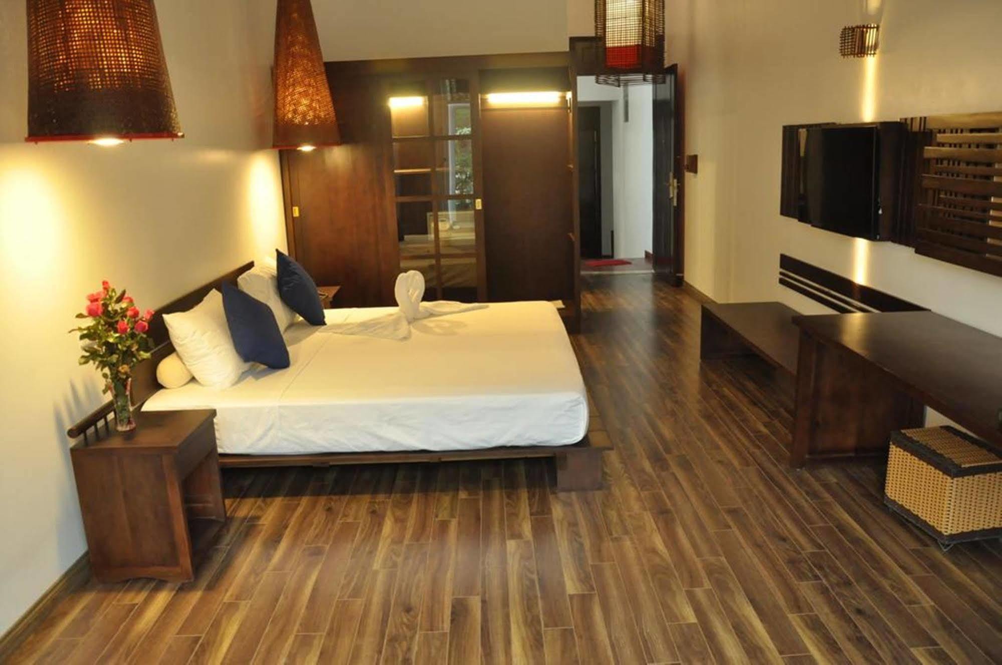 האנוי Cinnamon Cathedral Hotel מראה חיצוני תמונה